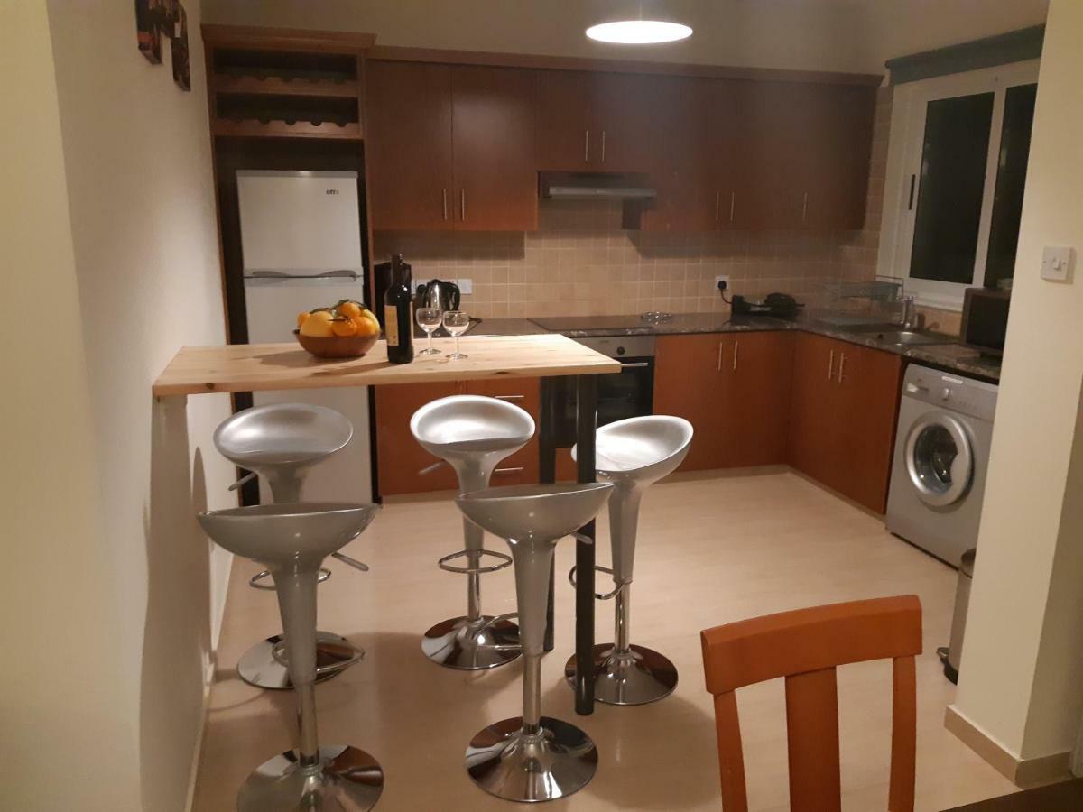Vasilas Holiday Apartment #1 Larnaca Ngoại thất bức ảnh